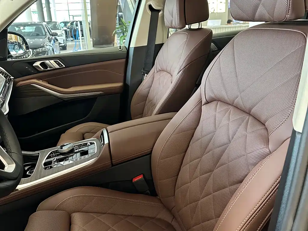 BMW X7 — миниатюра 4