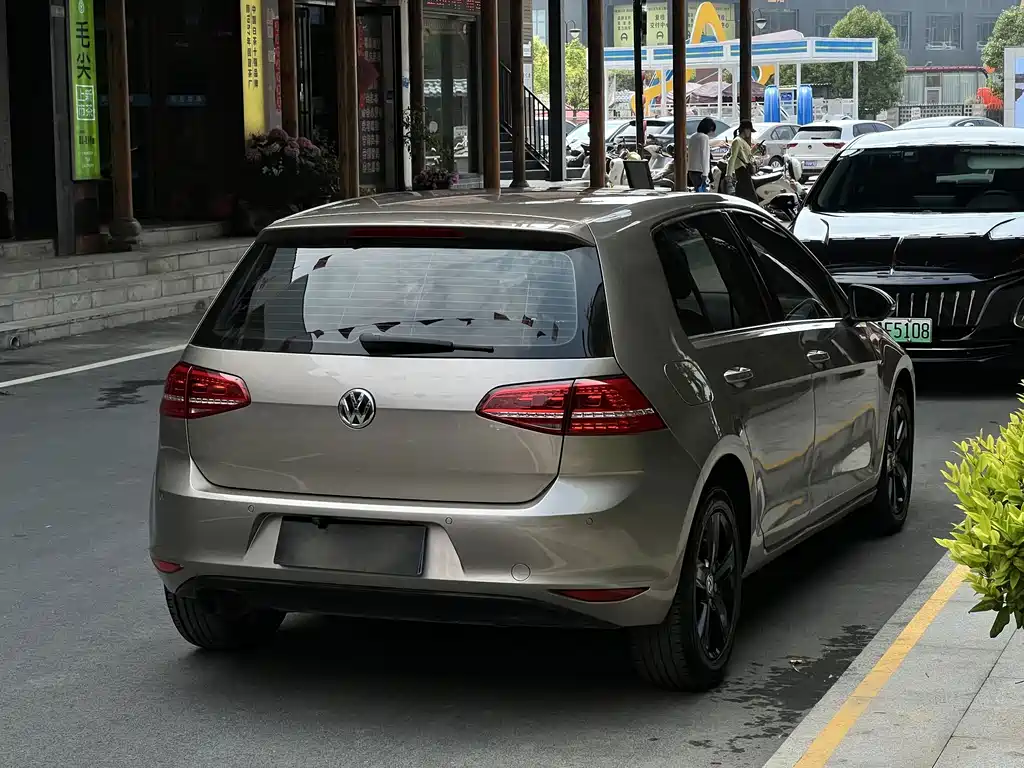 Volkswagen Golf — миниатюра 13