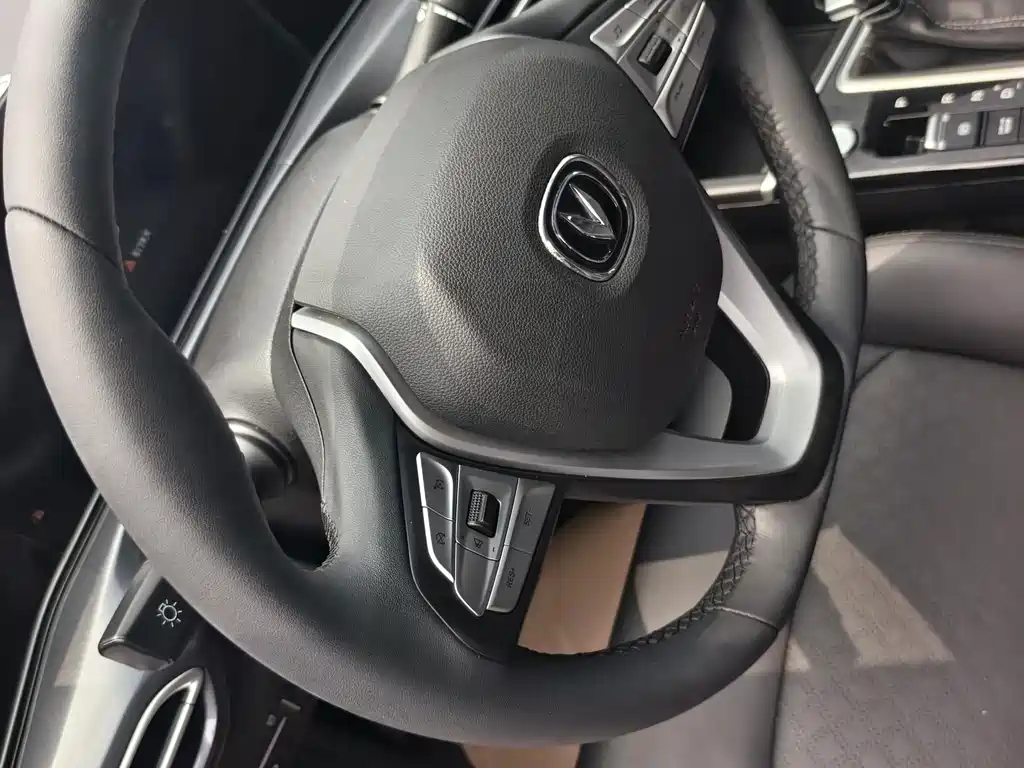 Changan Eado — миниатюра 9