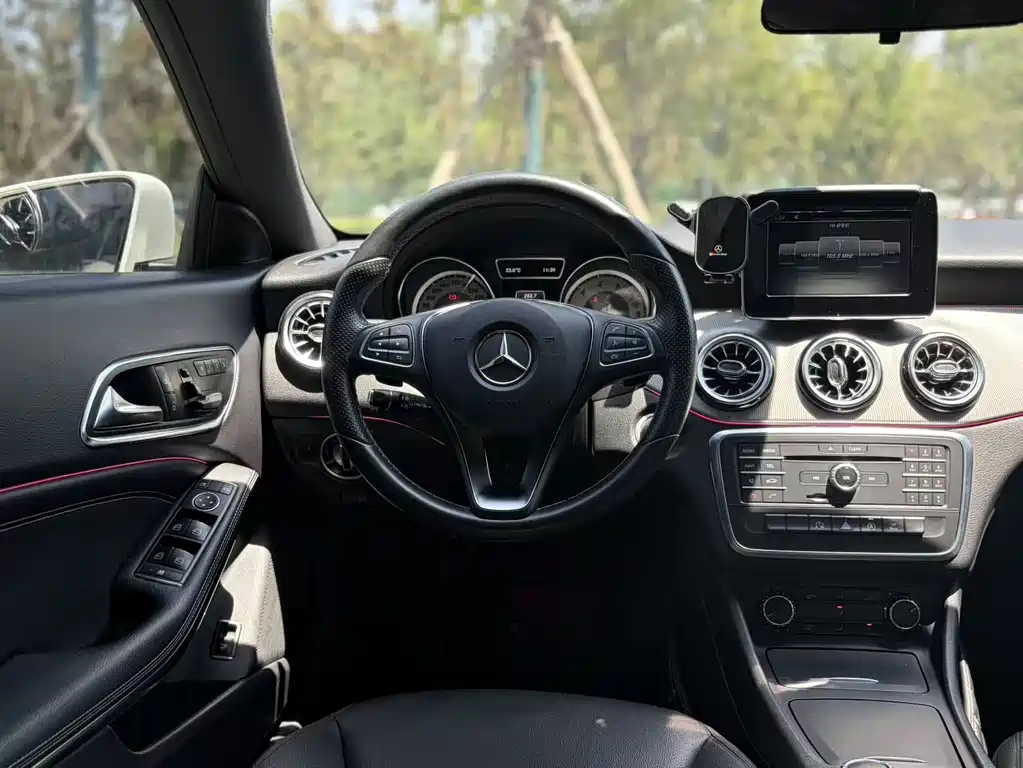 Mercedes-Benz CLA 2015 CLA 200