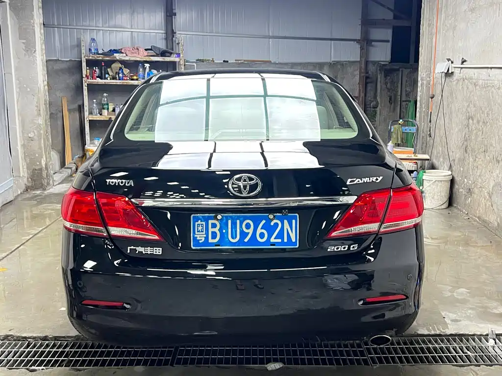 Toyota Camry — миниатюра 4