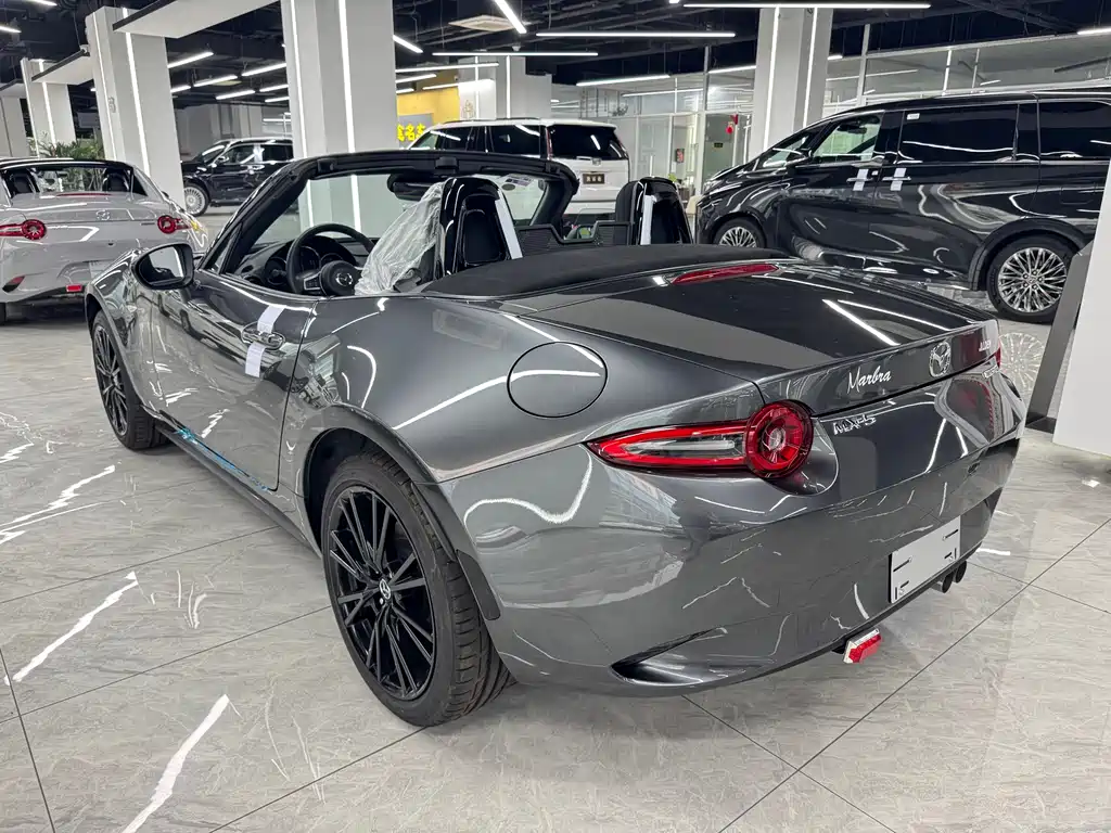 Mazda MX-5 2025 2.0L MT