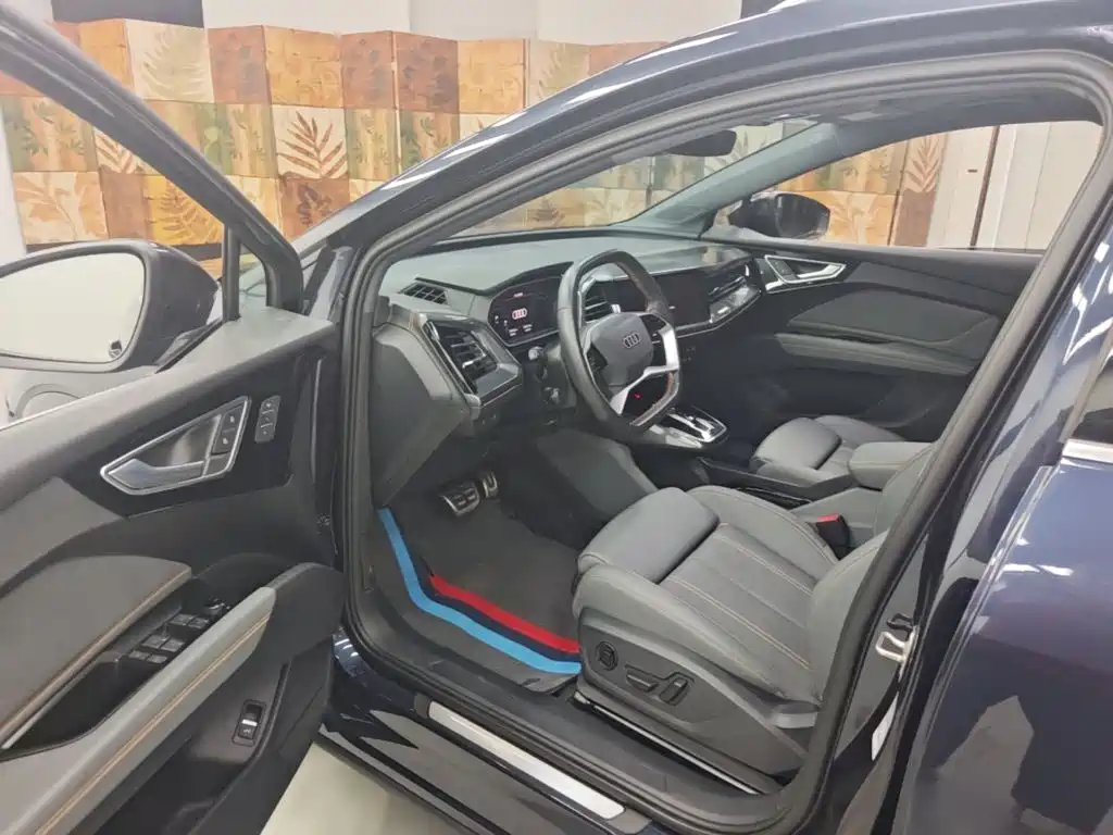 Audi Q4 e-tron — миниатюра 16