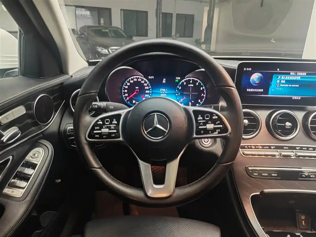 Mercedes-Benz C-Class — миниатюра 17