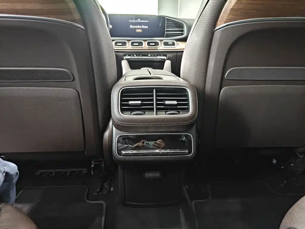Mercedes-Benz GLS — миниатюра 22