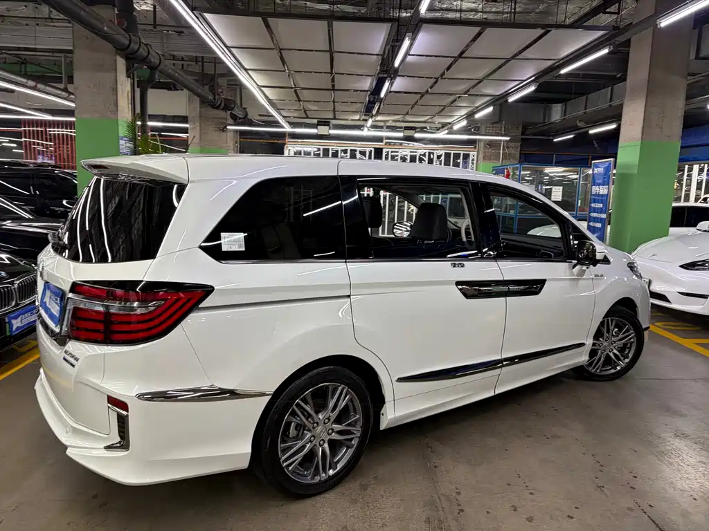 Honda Elysion — миниатюра 4
