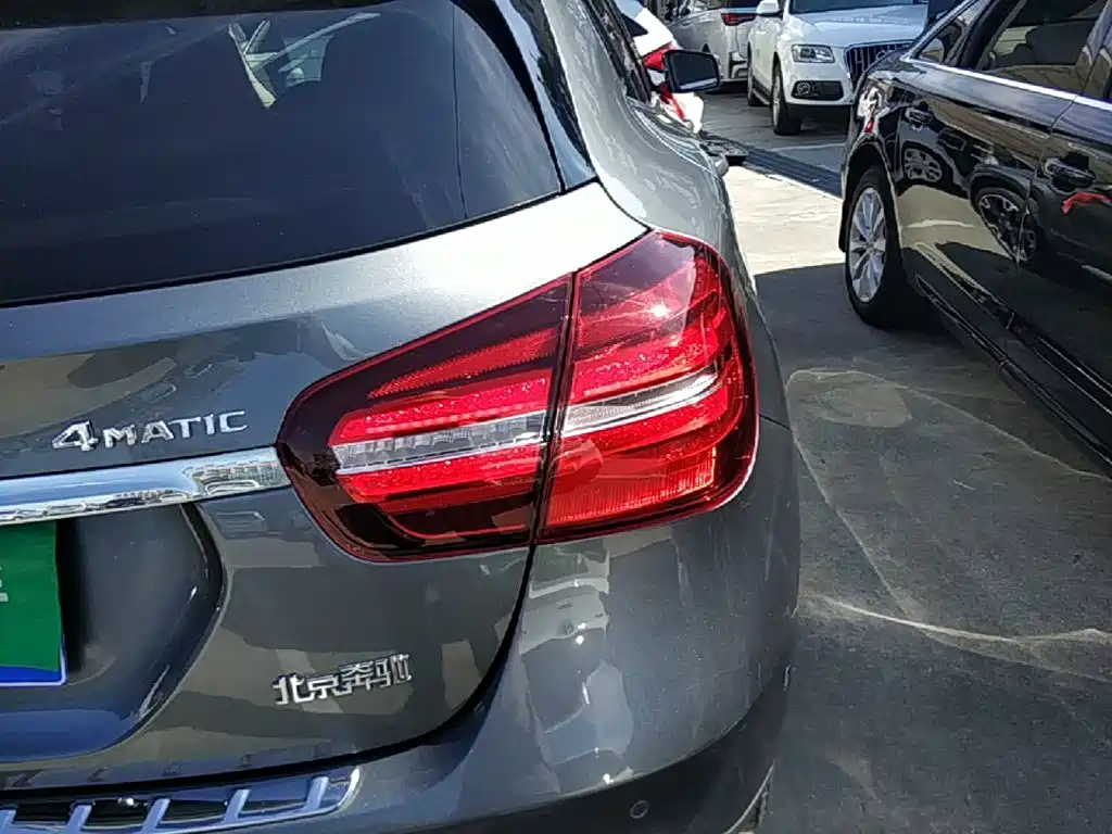 Mercedes-Benz GLA — миниатюра 8
