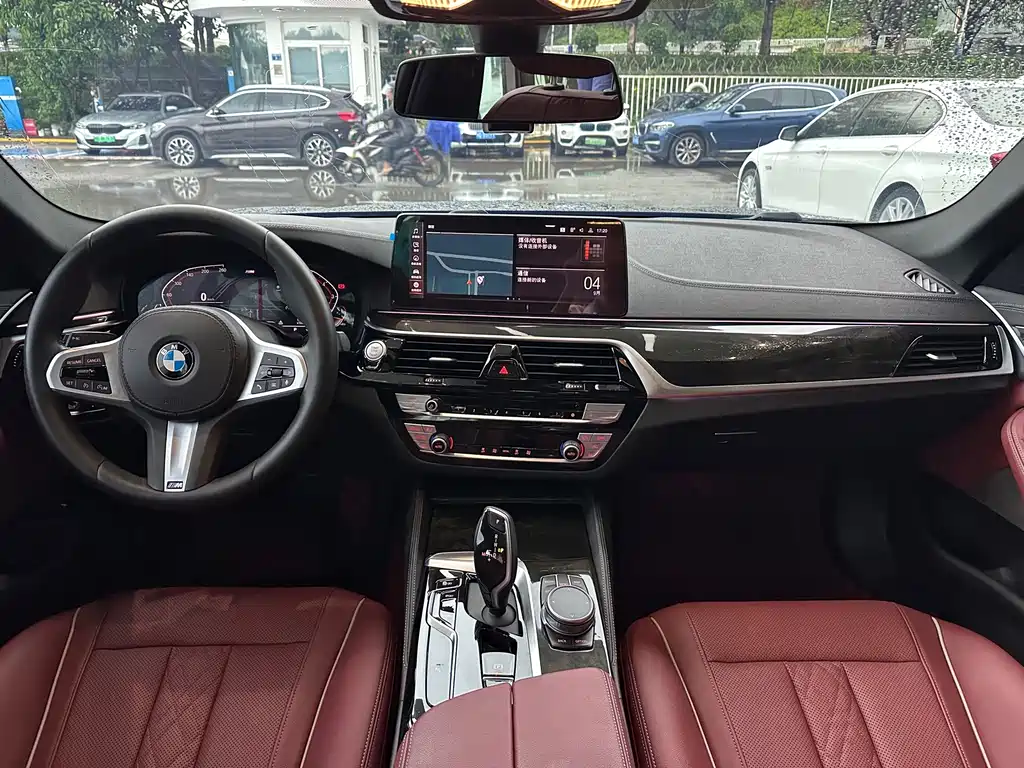 BMW 5 Series — миниатюра 5