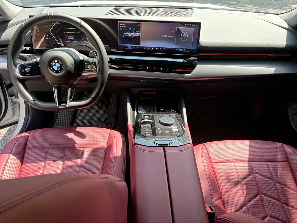 BMW 5 Series — миниатюра 14