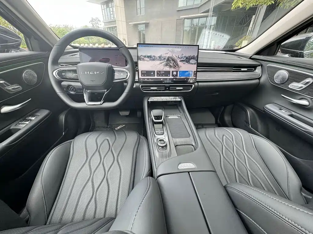 Chery 8 PRO 2025 2.0T DCT Luxury