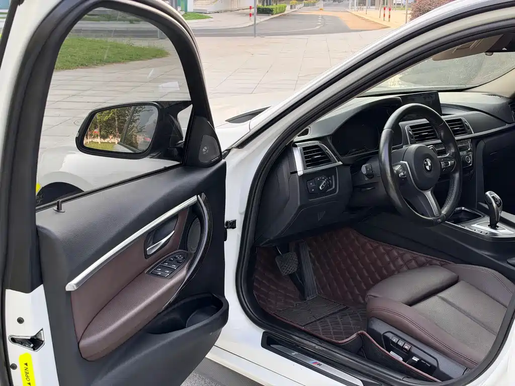 BMW 3 Series — миниатюра 7