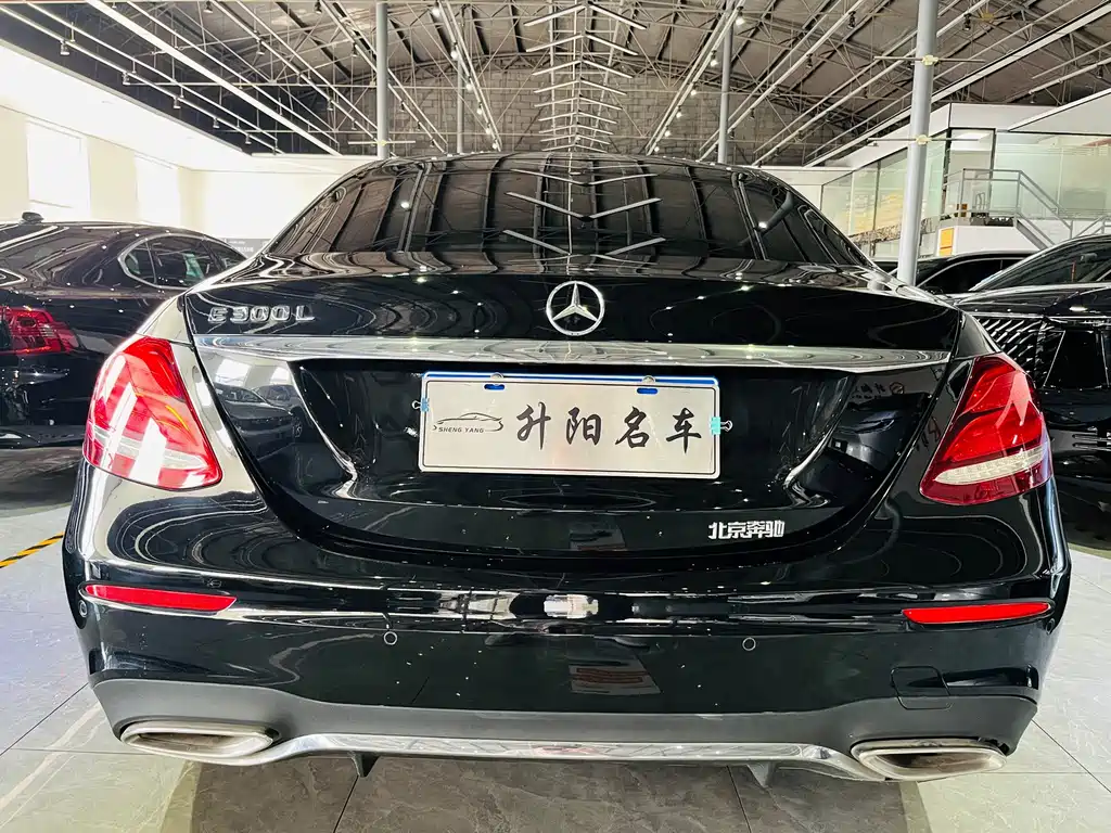 Mercedes-Benz E-Class — миниатюра 4