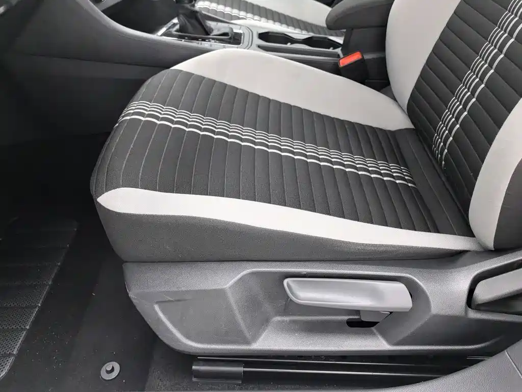 Volkswagen Bora — миниатюра 20