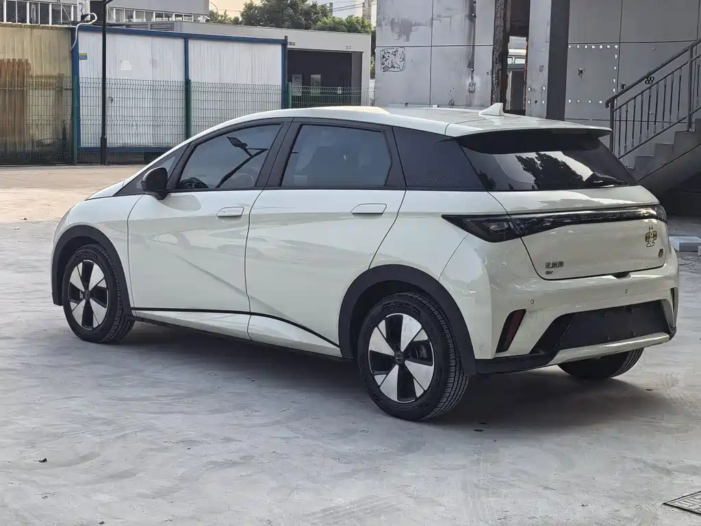BYD Dolphin — миниатюра 9