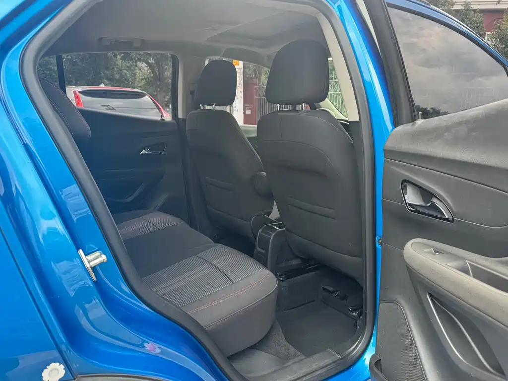Buick Encore — миниатюра 10