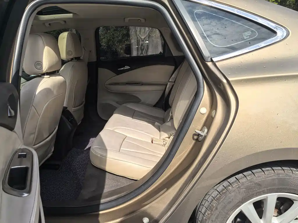Buick Verano — миниатюра 8