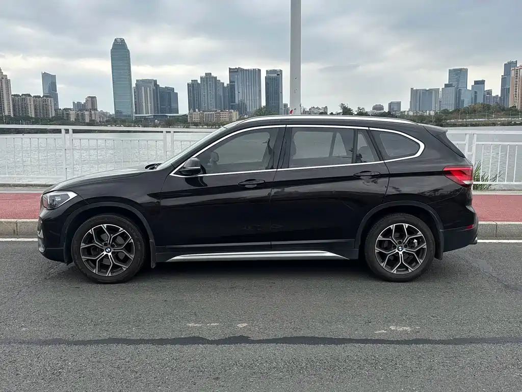 BMW X1 - фото 2