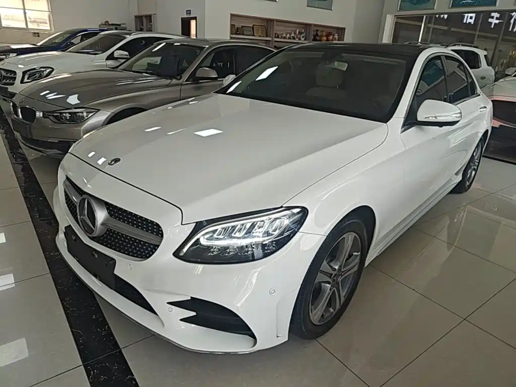 Mercedes-Benz C-Class — миниатюра 2