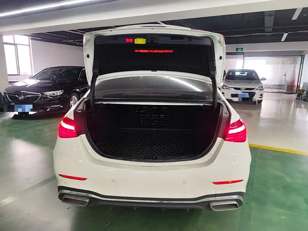 Mercedes-Benz C-Class — миниатюра 19