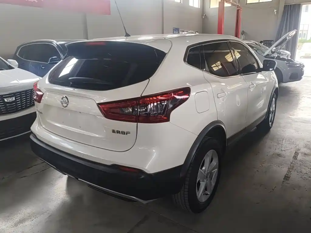 Nissan Qashqai — миниатюра 7