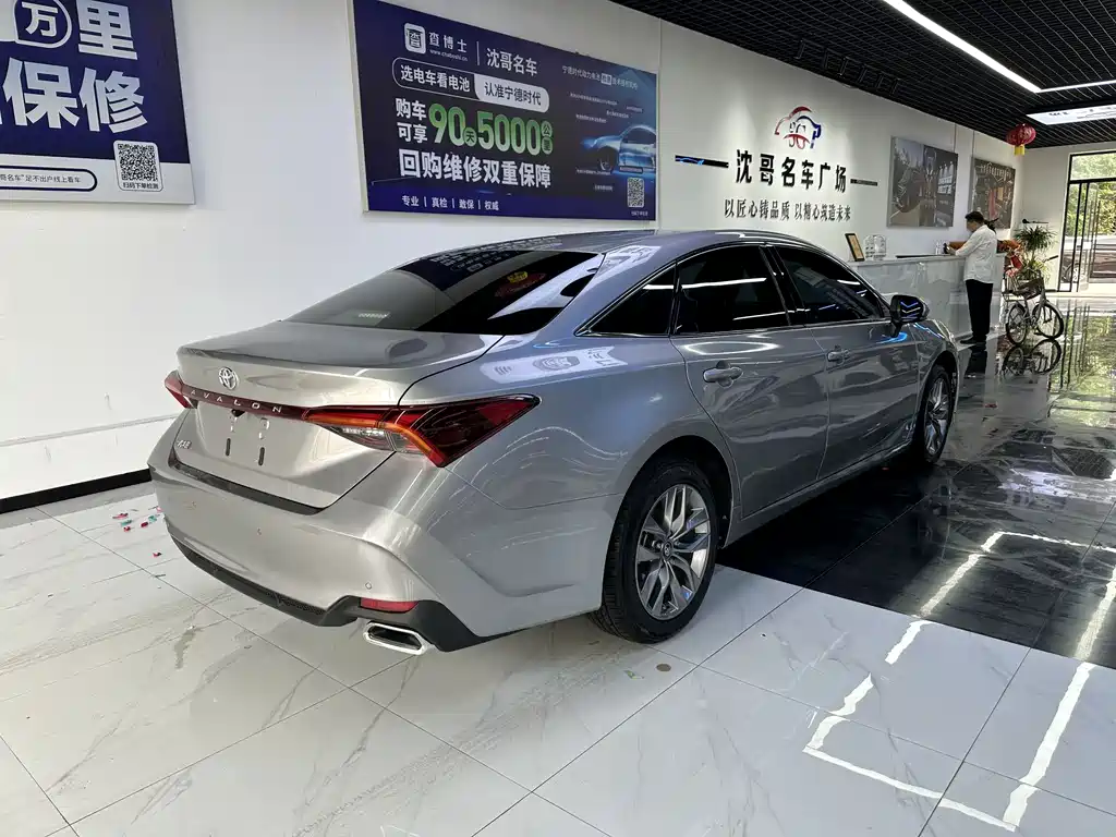 Toyota Avalon — миниатюра 9