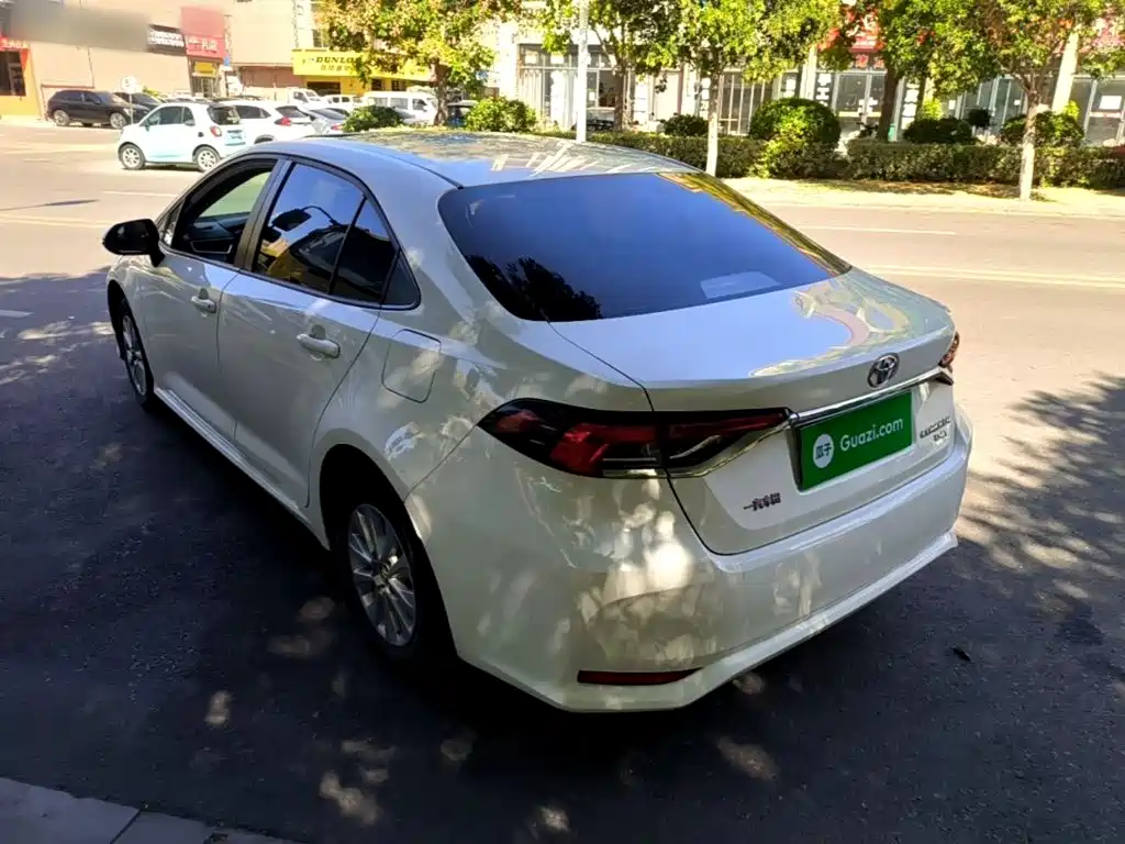 Toyota Corolla — миниатюра 5