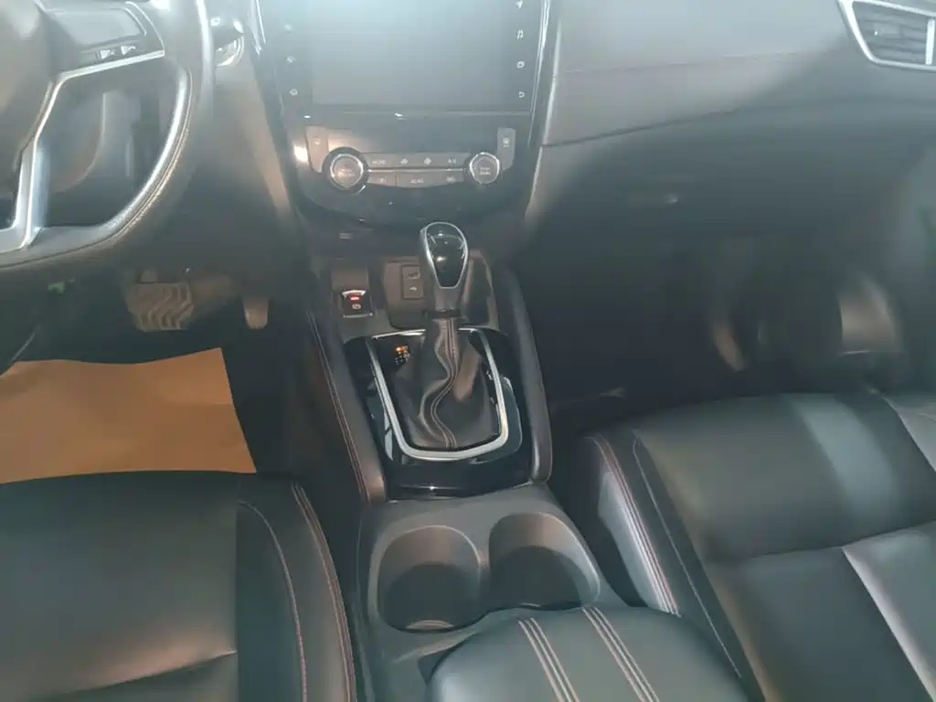 Nissan Qashqai — миниатюра 14