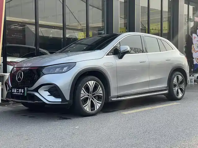 MERCEDES-BENZ EQE SUV 2025