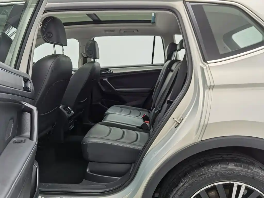 Volkswagen Tiguan L — миниатюра 15