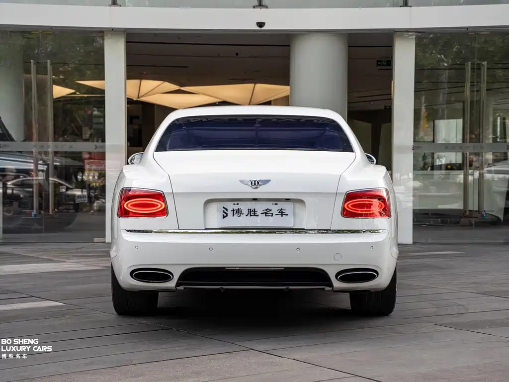 Bentley Flying Spur — миниатюра 6