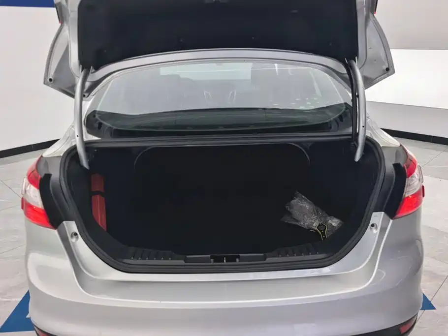 Ford Focus — миниатюра 4