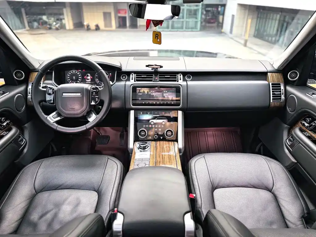 Land Rover Range Rover — миниатюра 6