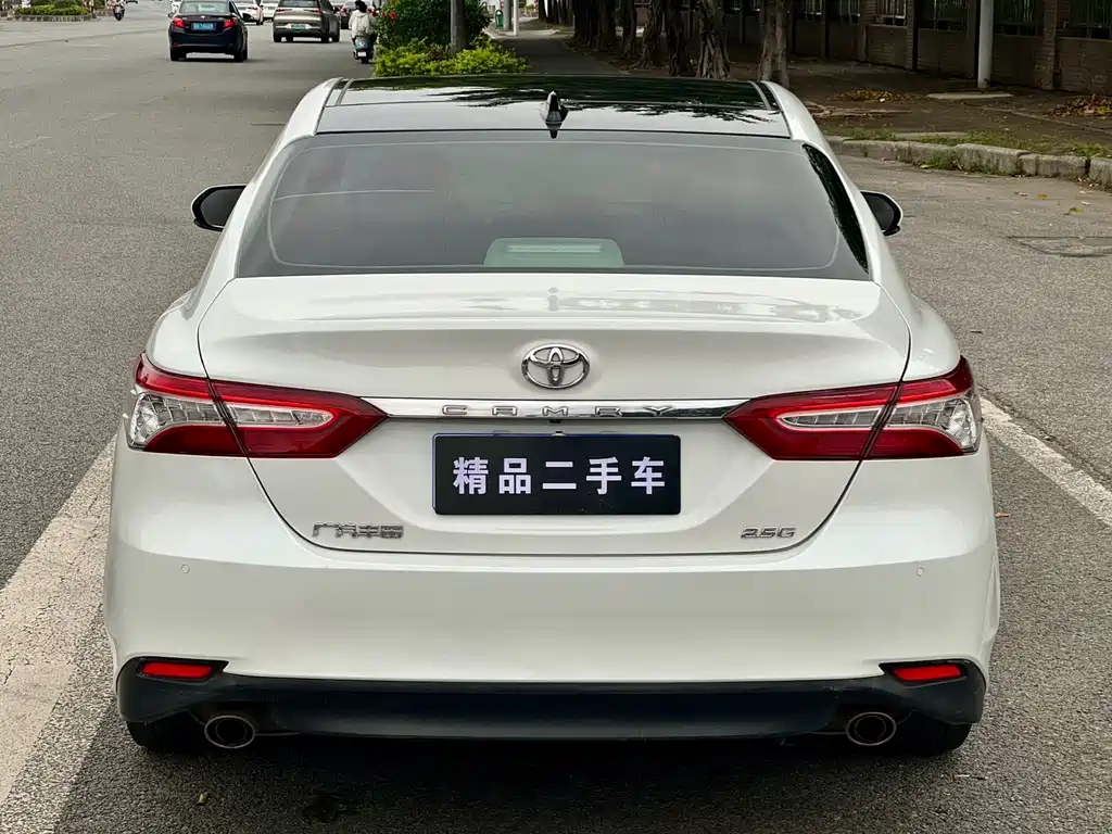 Toyota Camry 2021 2.5G Luxury