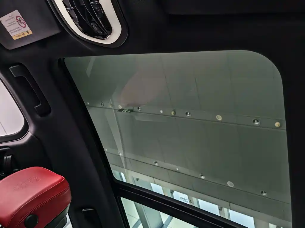Porsche Macan — миниатюра 23