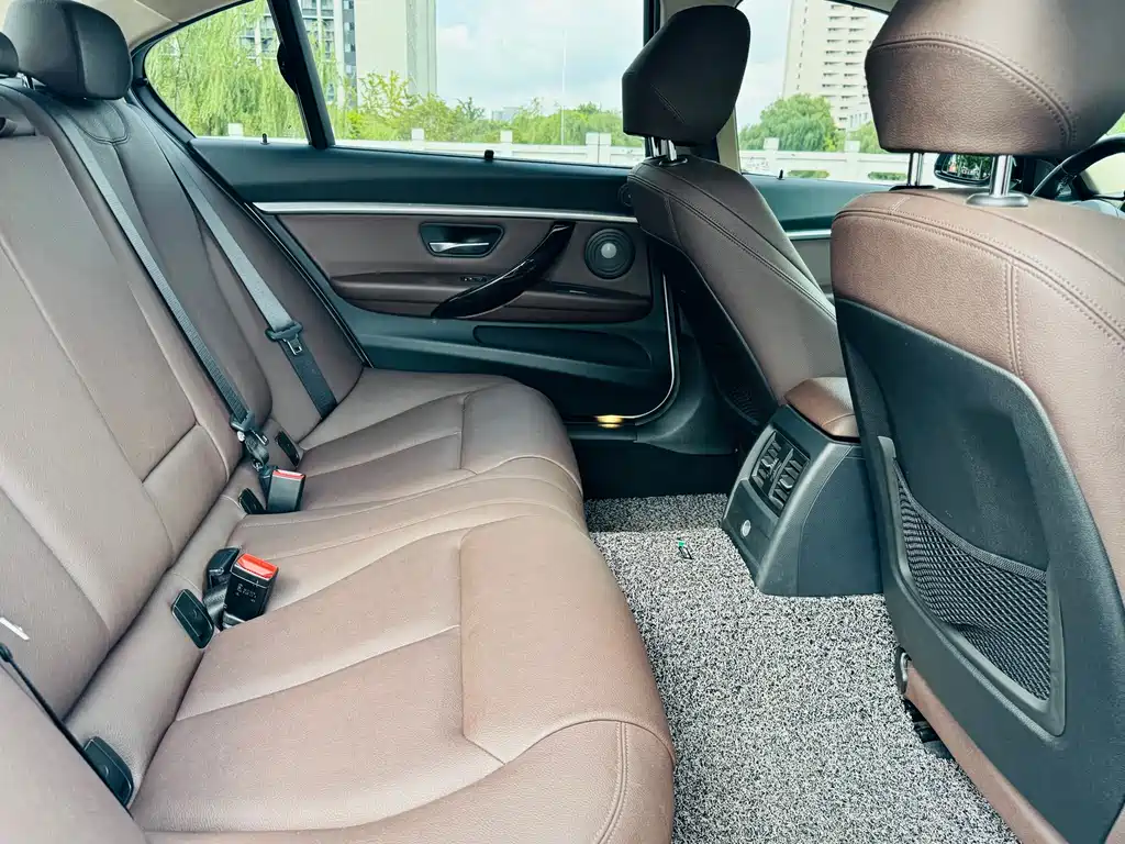 BMW 3 Series — миниатюра 9
