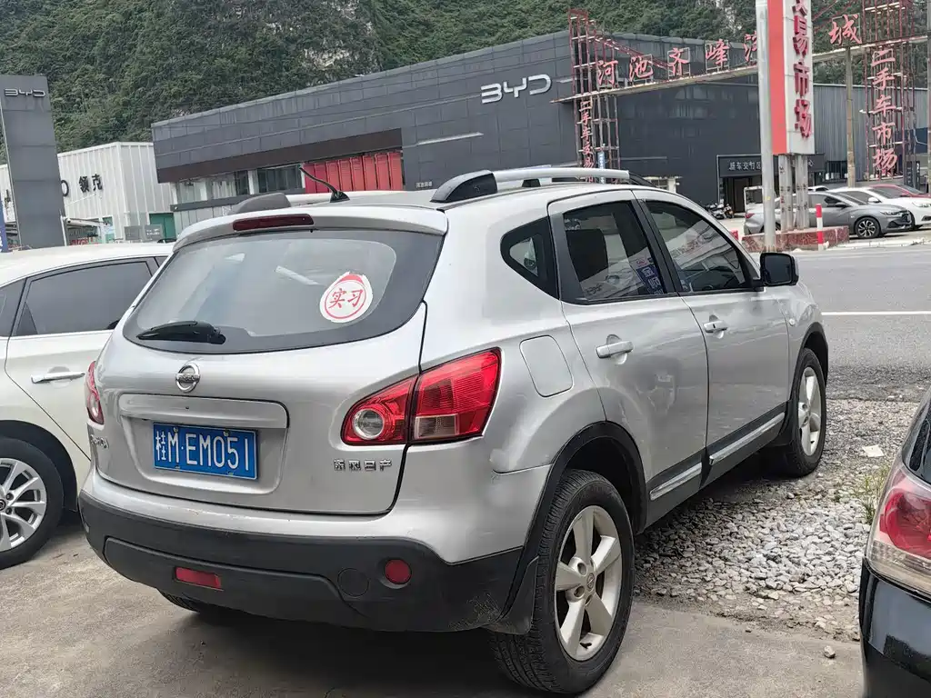 Nissan Qashqai — миниатюра 9