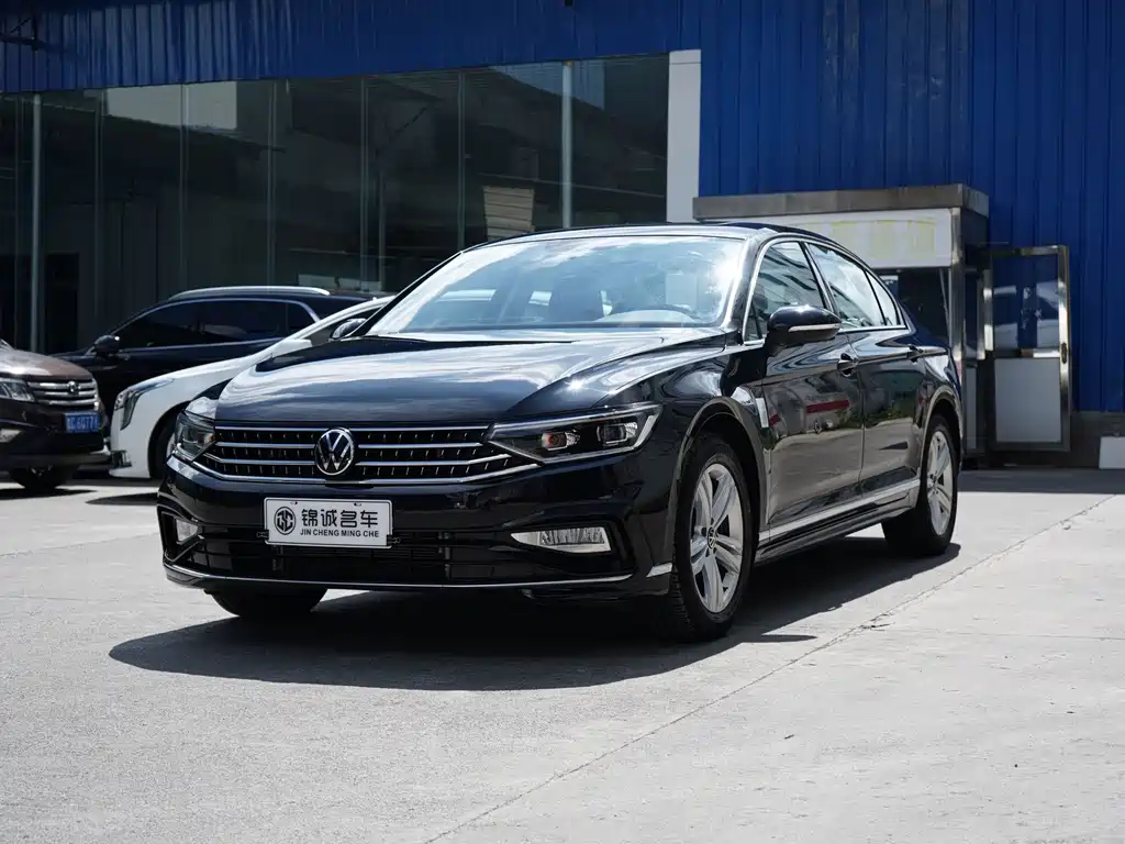 2026 Volkswagen Passat - zdjęcie 1 z 18