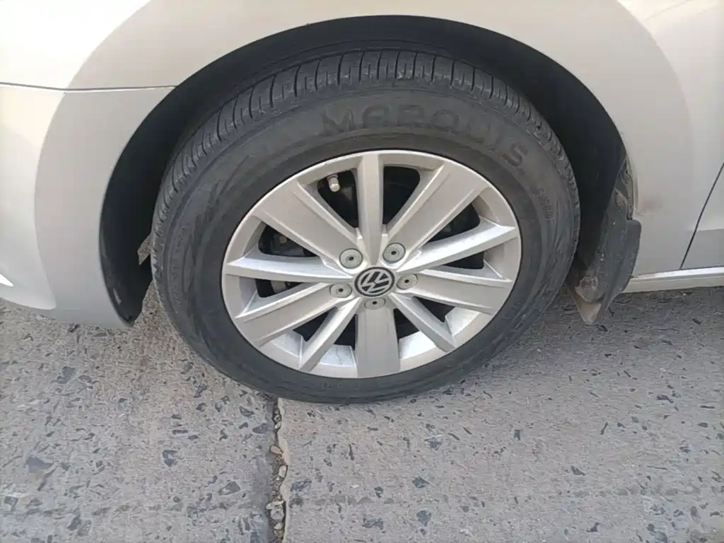 Volkswagen Jetta — миниатюра 23