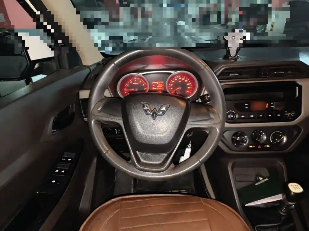 Wuling Hongguang — миниатюра 7