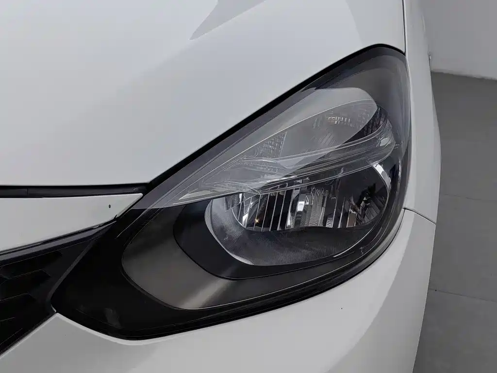 Honda Fit — миниатюра 7