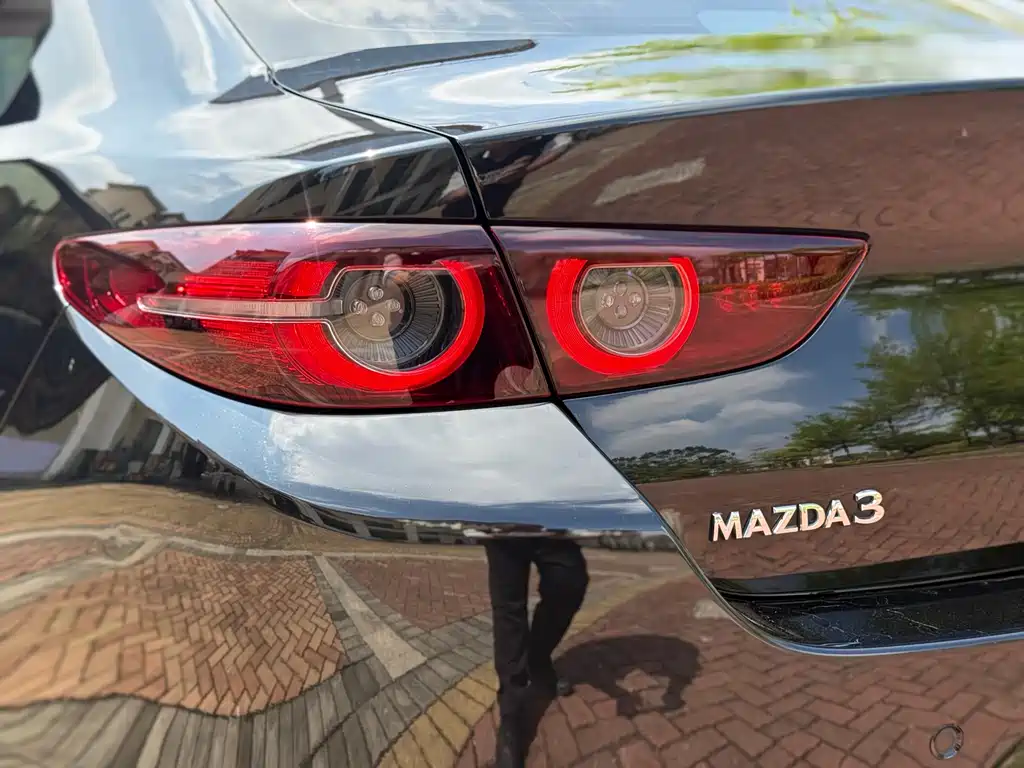 MAZDA 3 ANGKESAILA