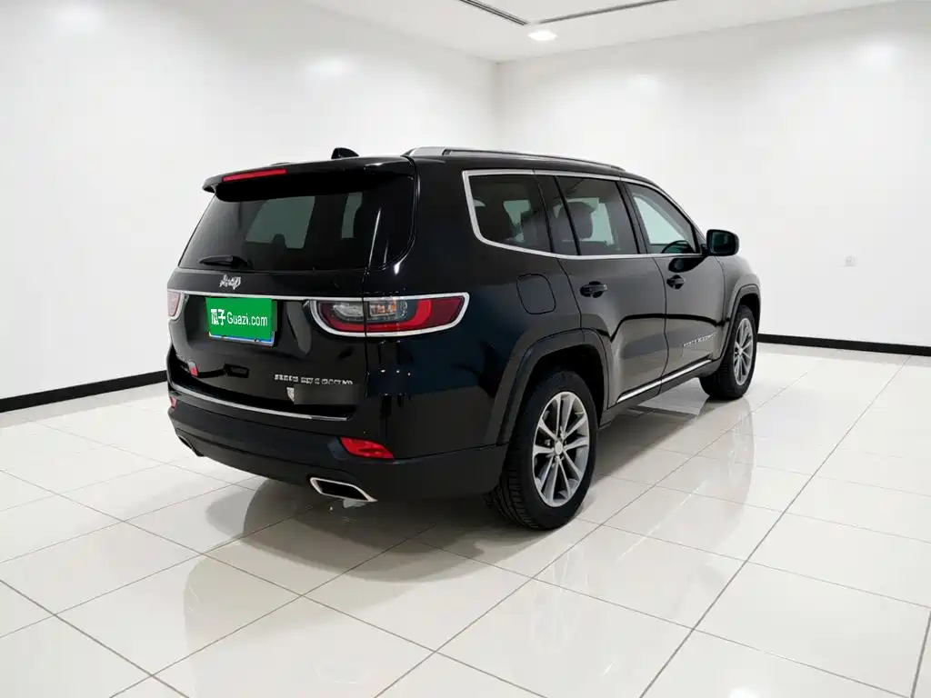 Jeep Grand Commander — миниатюра 6