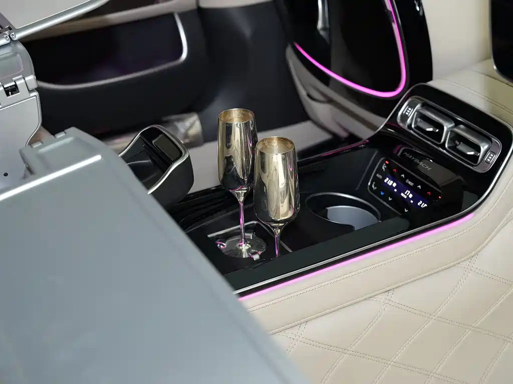Mercedes-Benz S-Class — миниатюра 36