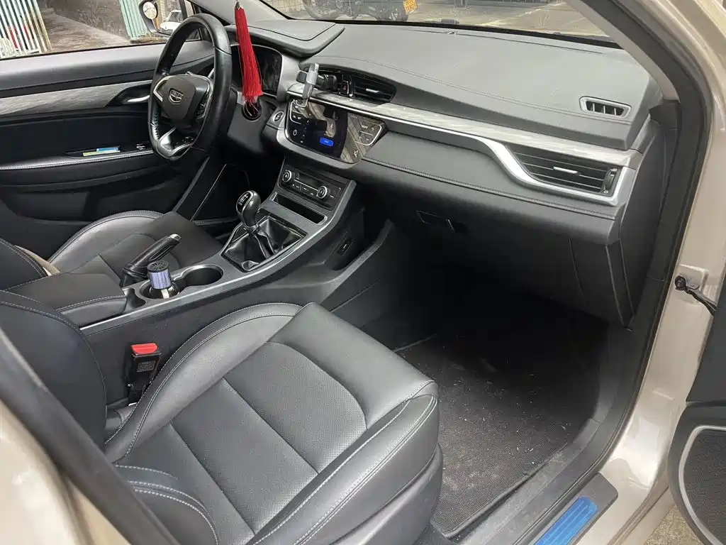 Geely Emgrand — миниатюра 2