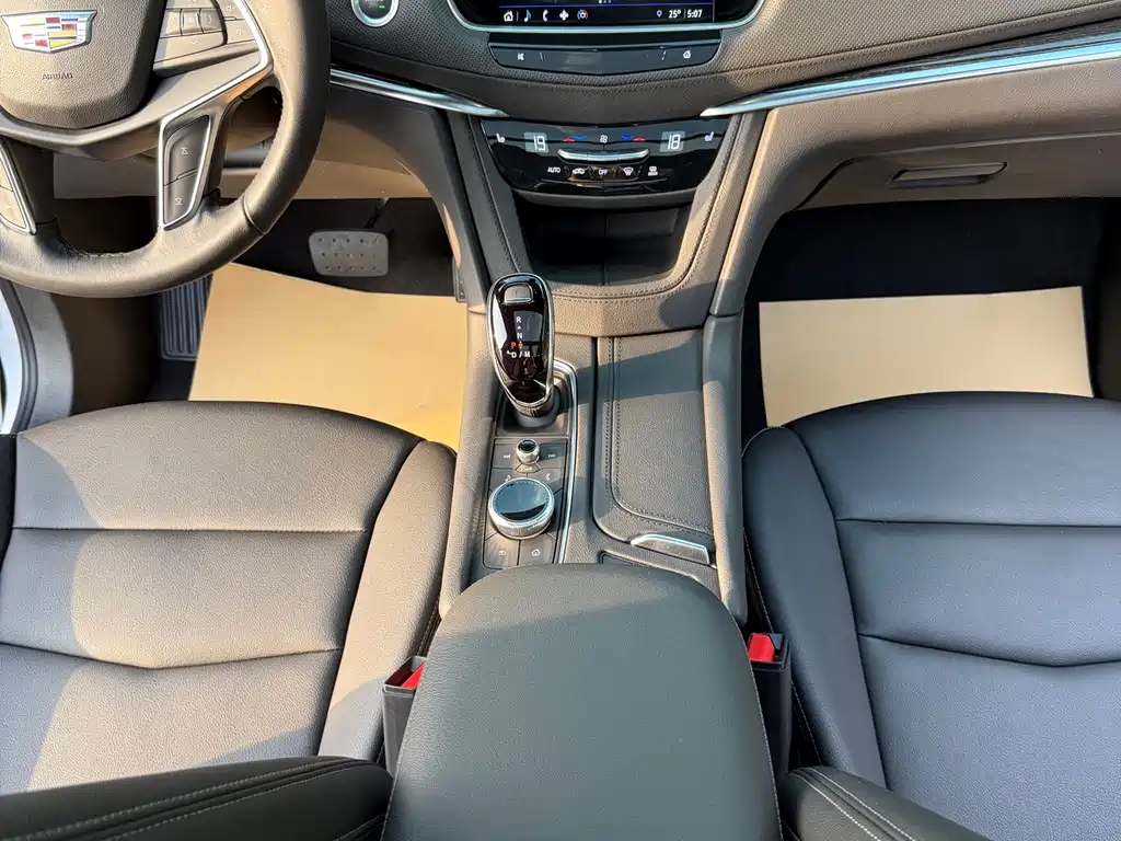 Cadillac XT5 — миниатюра 14
