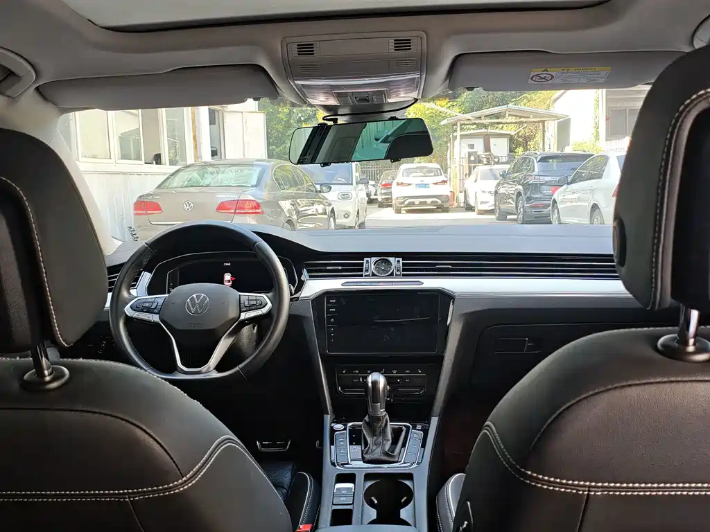 Volkswagen Magotan PHEV — миниатюра 7