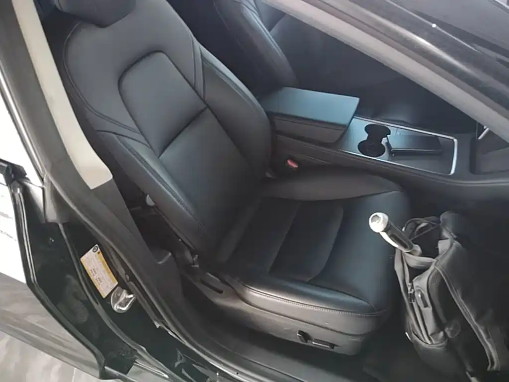Tesla Model 3 — миниатюра 25