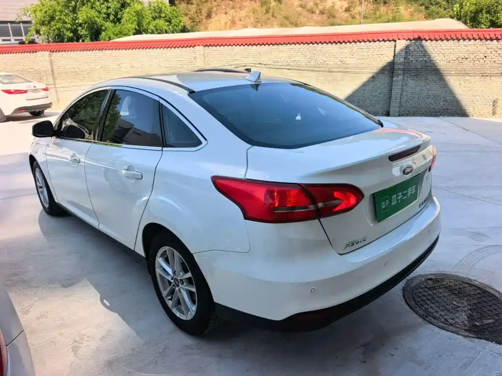 Ford Focus — миниатюра 5