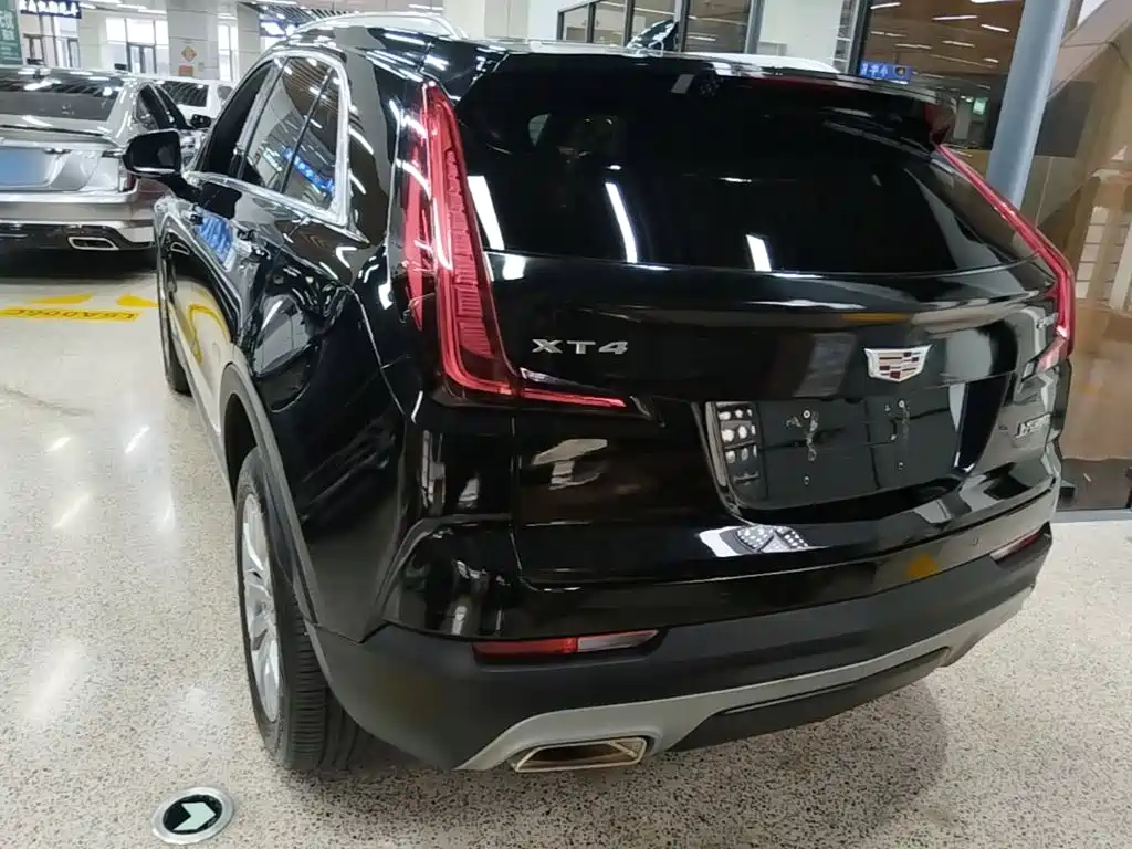 Cadillac XT4 — миниатюра 5