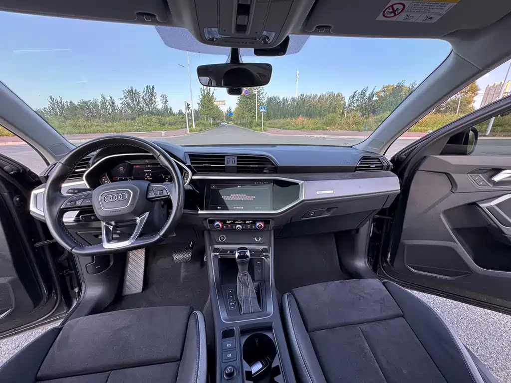 Audi Q3 — миниатюра 10